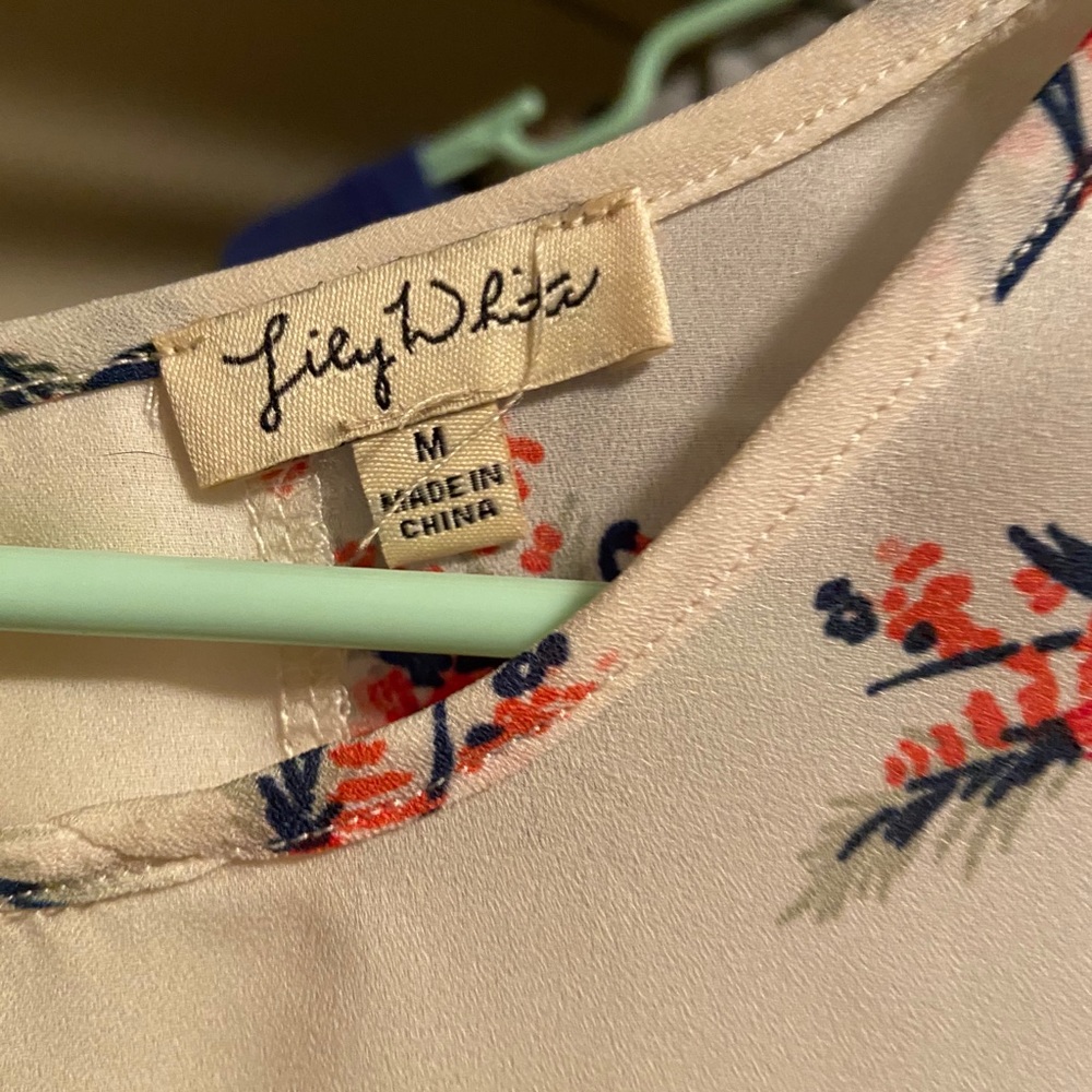 Blouse - Picture 2 of 3